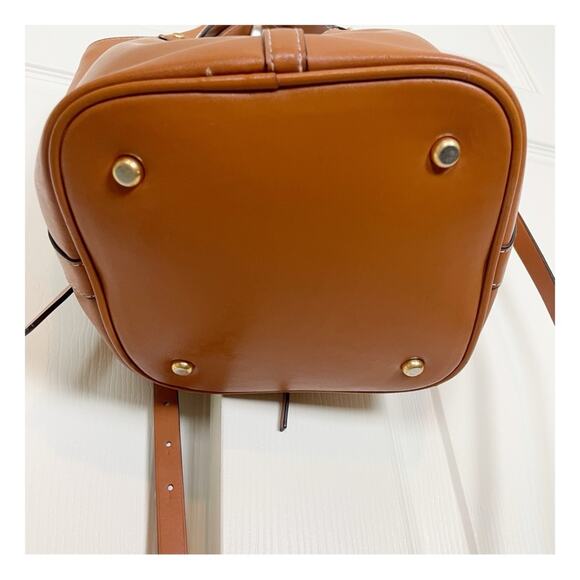 Tory Burch Miller Bucket Bag - Picture 4 of 13